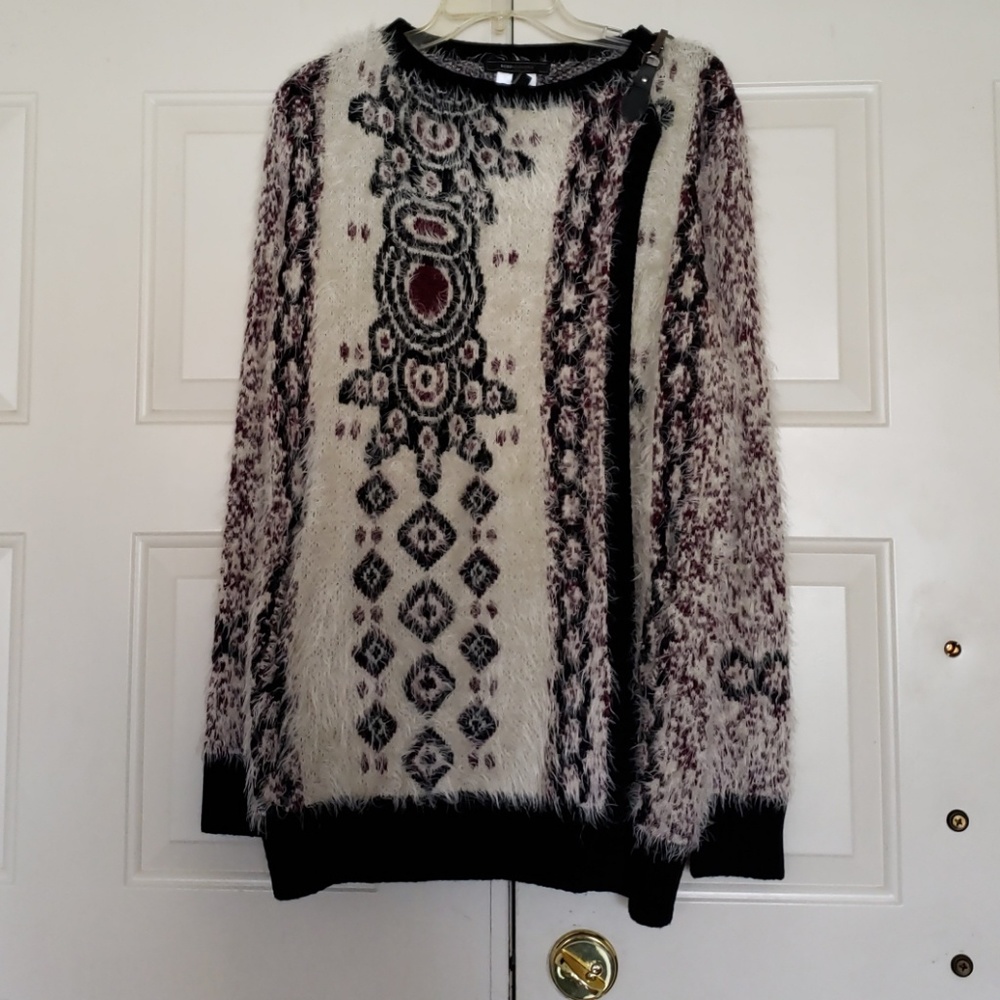 BCBG fuzzy sweater/jacket size S